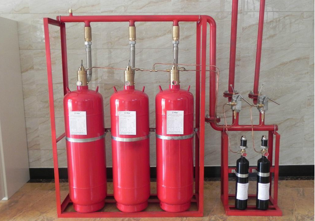 泡沫噴霧滅火裝置