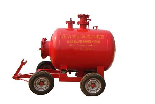 泡沫噴霧滅火裝置